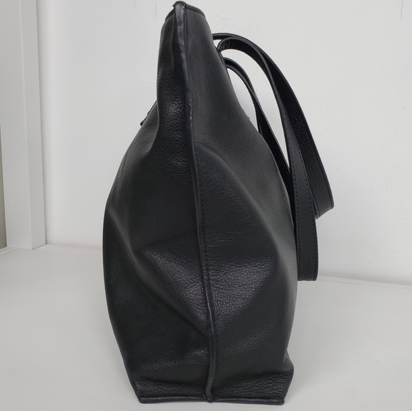 Mark and Graham Large Tote Black Leather - Picture 4 of 12